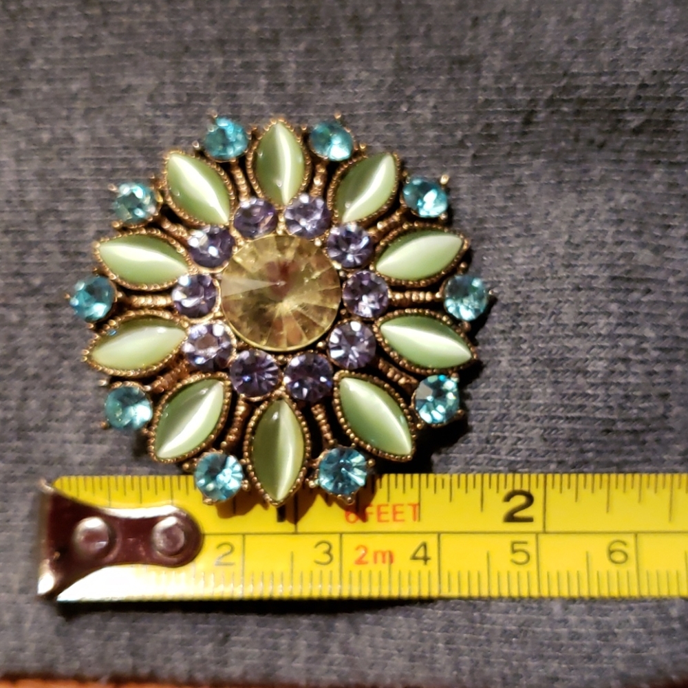 Pin - Picture 3 of 4